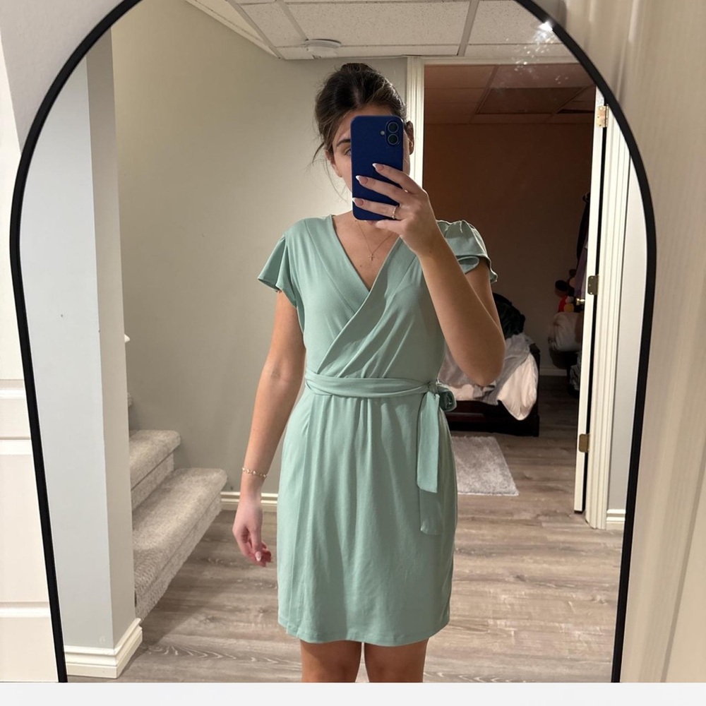 Nine West Light Green Wrap Midi Dress Flutter Sleeve Tie Waist Size S